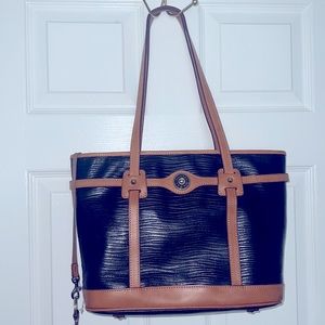 Dooney  Bourke Tote bag